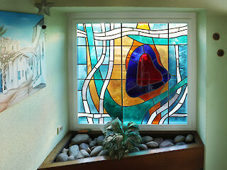 Kunstoff-Fenster mit weißem Rahmen