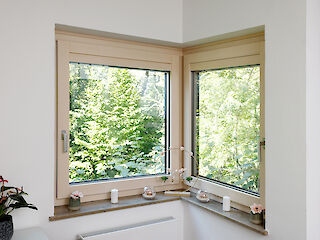 Fensterecke mit intigrierter Beschattung