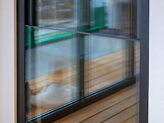 Ganzglasgeländer mit Kantenschutz