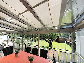 Terrassendach mit Markise